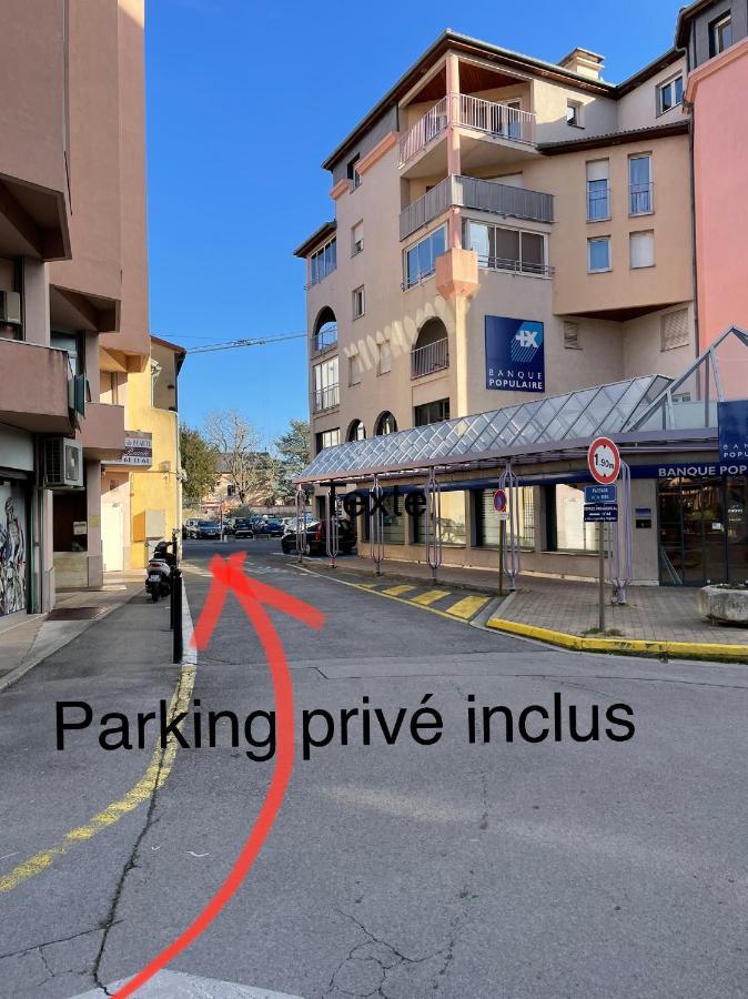 T2 Plein Centre Au 1Er Etage Avec Parking Prive Apartment Millau Exterior foto